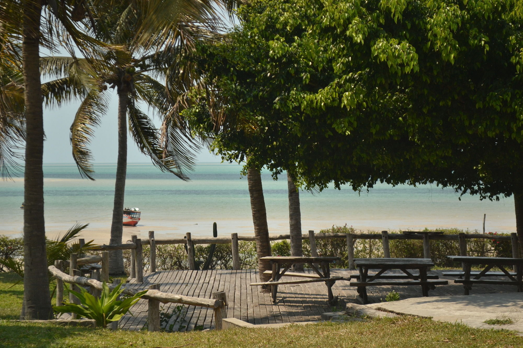 Baobab Beach Lodge And Backpackers Vilanculos Bagian luar foto